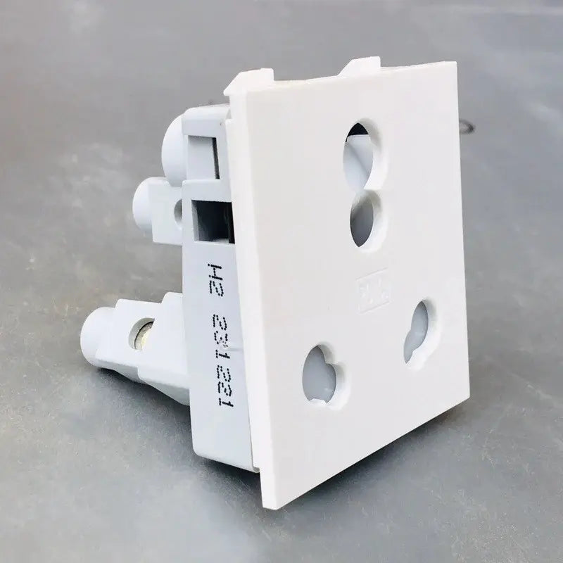 Socket 16 Amp Roma Plus